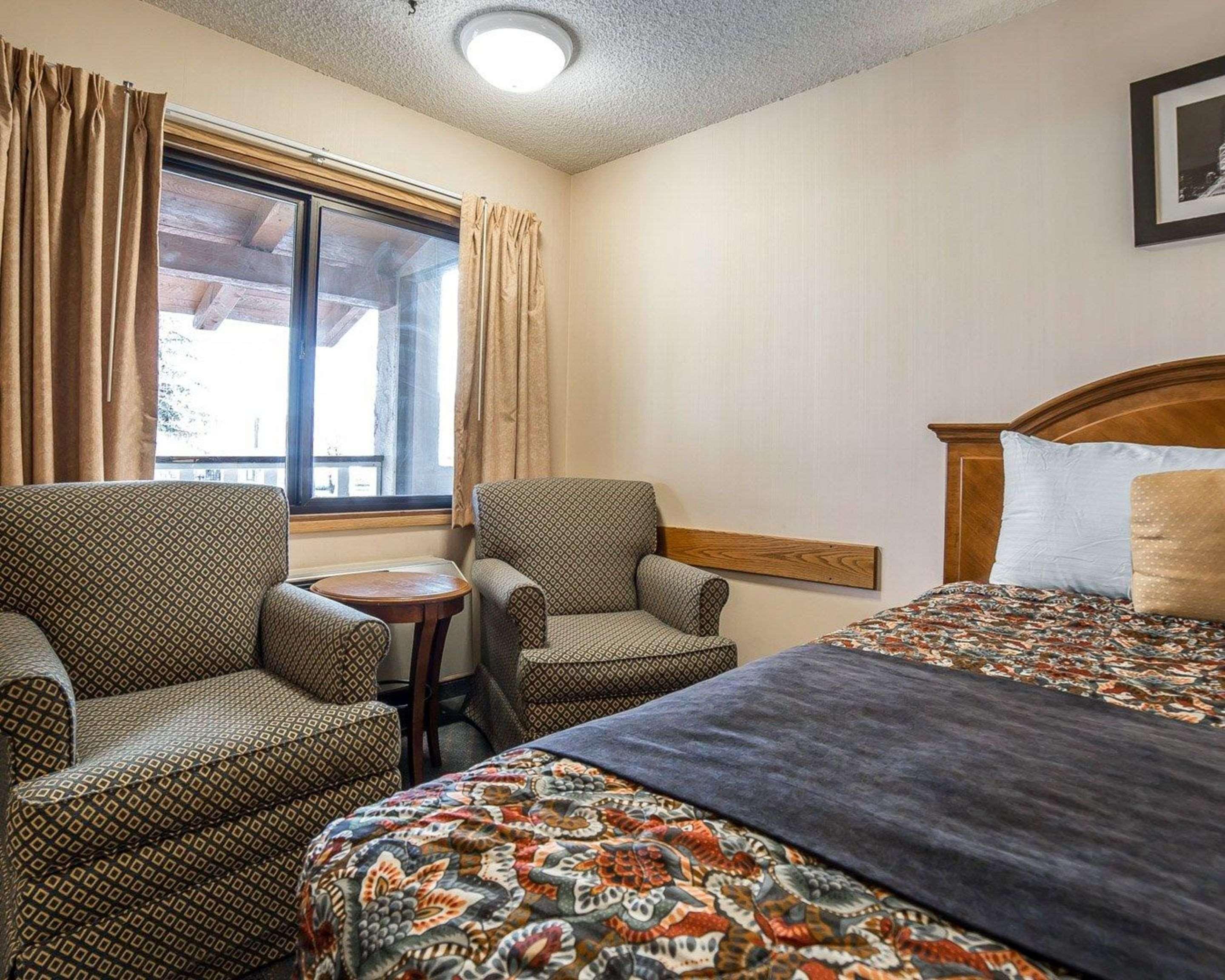 Rodeway Inn Baker City Exterior photo